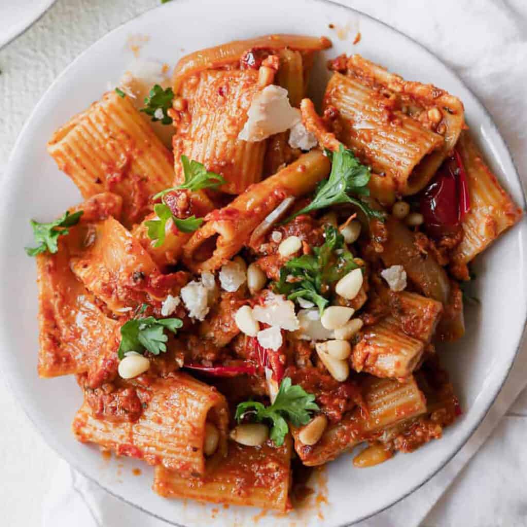 Sun Dried Tomato Pasta (w/ Parmesan) - The Cheese Knees