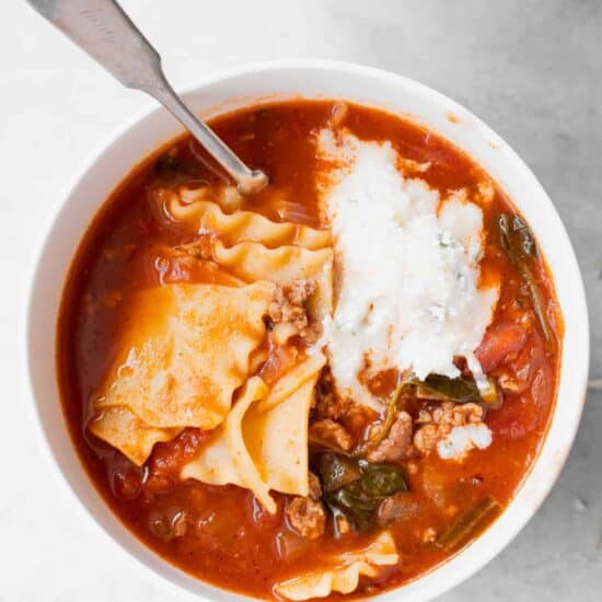 Lasagna soup with meat and sour cream.