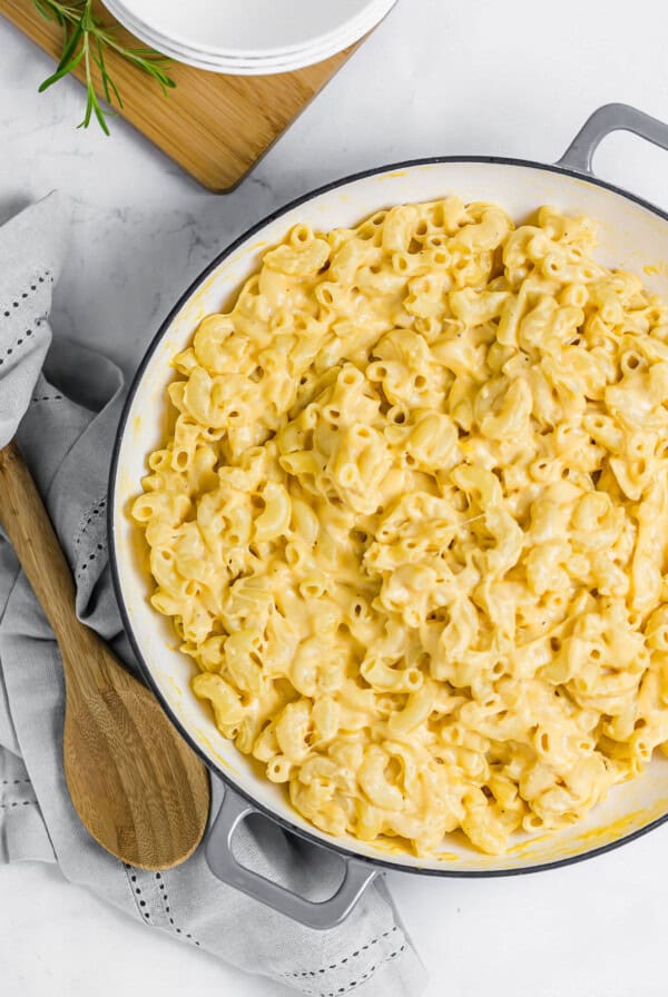 macaroni and cheese in a skillet.