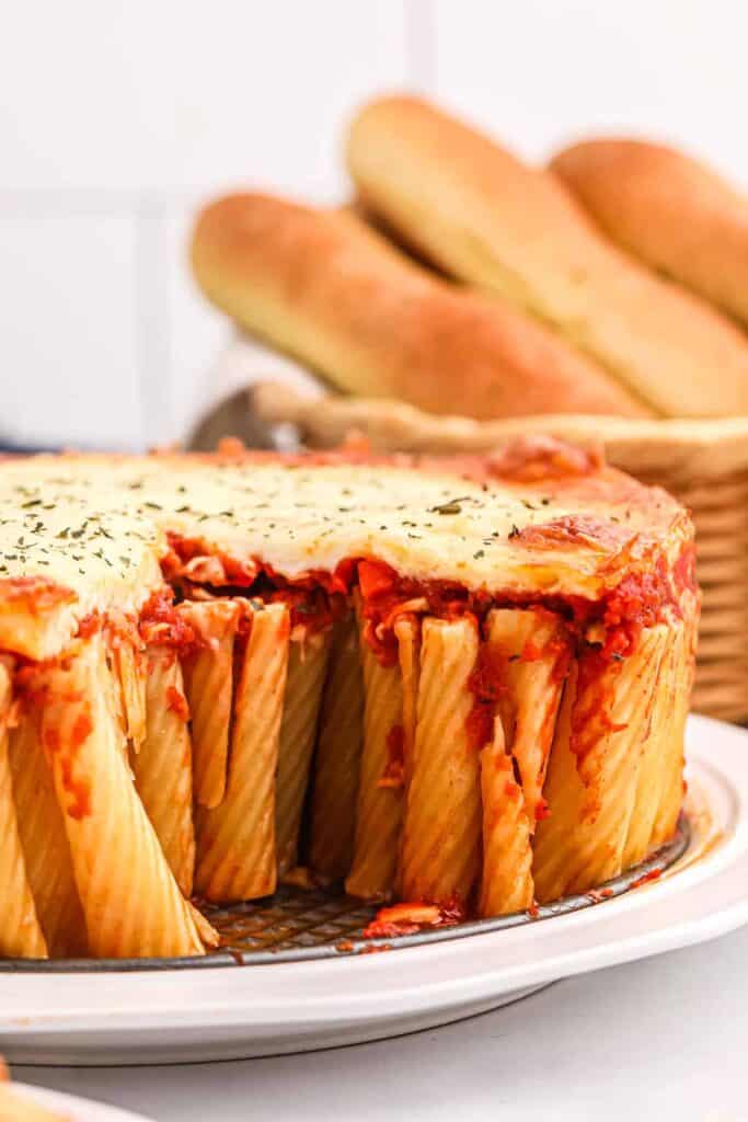 Rigatoni pie with cheese