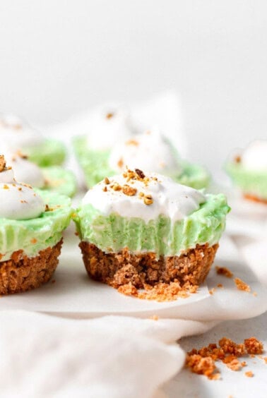 pistachio pie cups