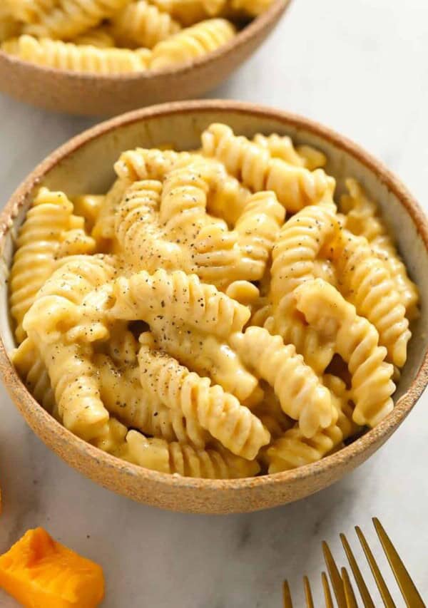 close up of a bowl of gluten free mac and cheese