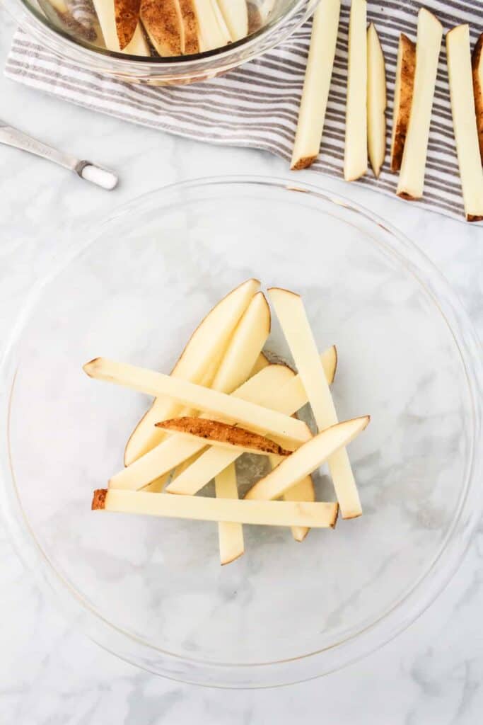 sliced potatoes in bowl