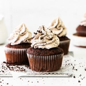 cupcakes on wire rack