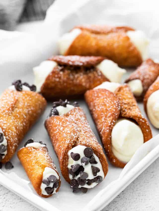 Classic Cannoli Recipe - Cheese Knees