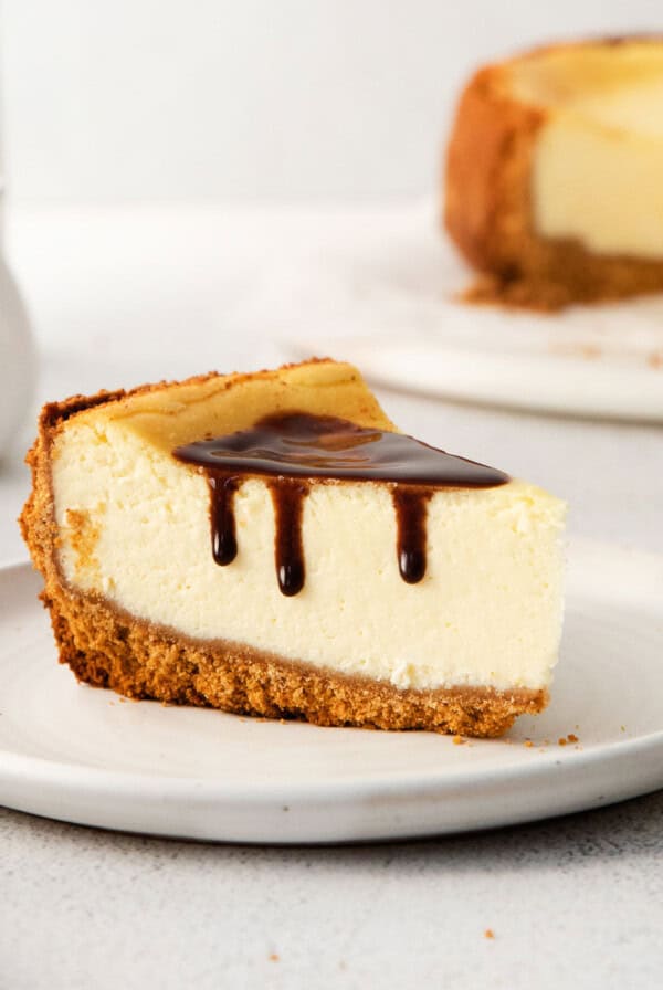 Cheesecake with a chocolate drizzle