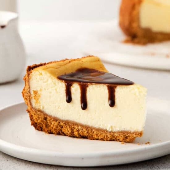 cheesecake on plate