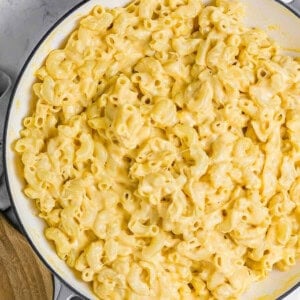 macaroni and cheese in a skillet.