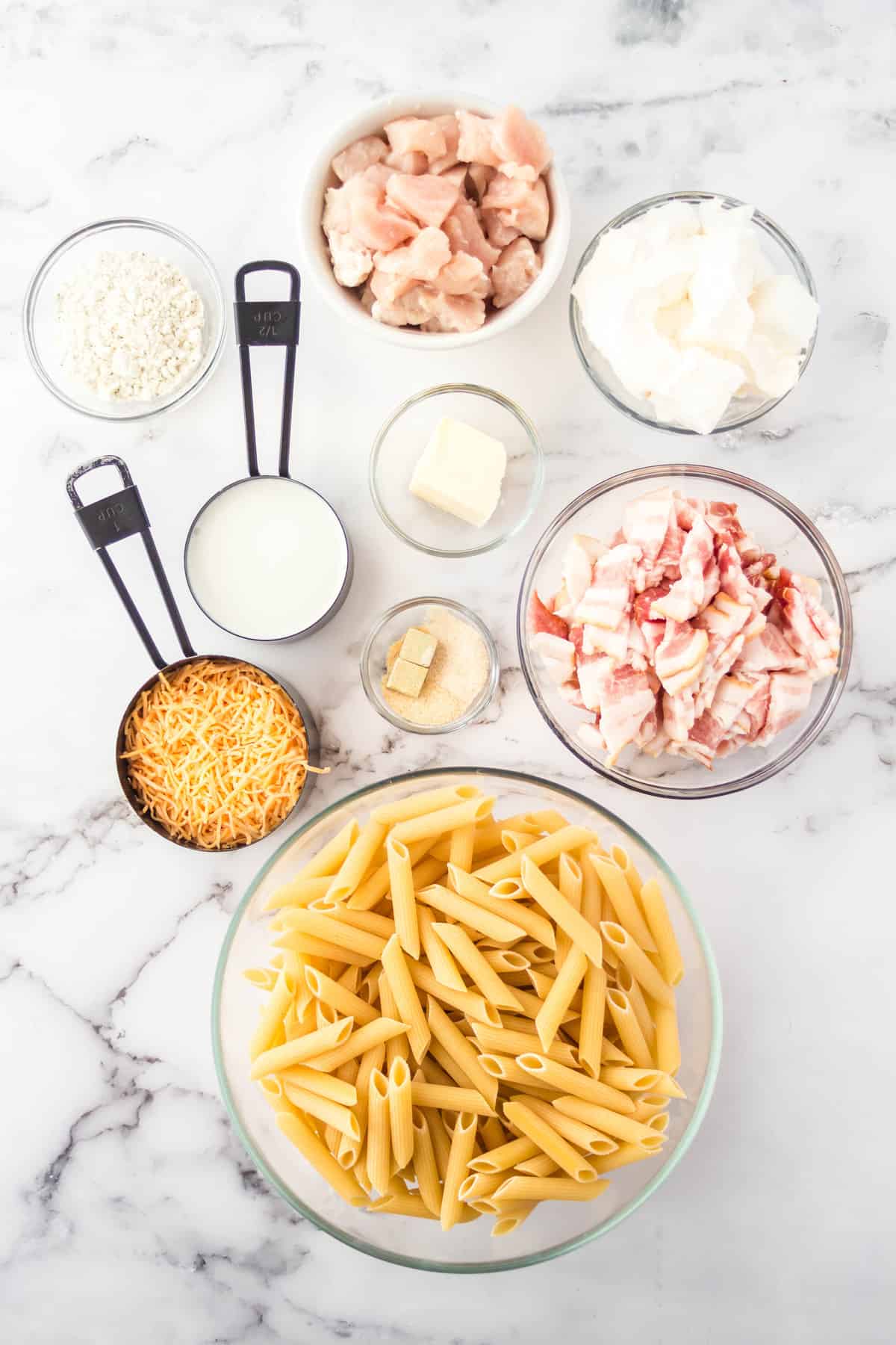 Chicken bacon ranch pasta ingredients. 