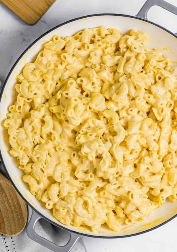 mac and cheese in pot