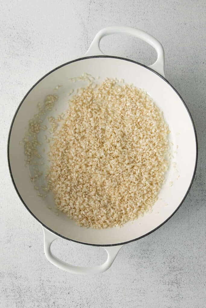 arborio rice in pot