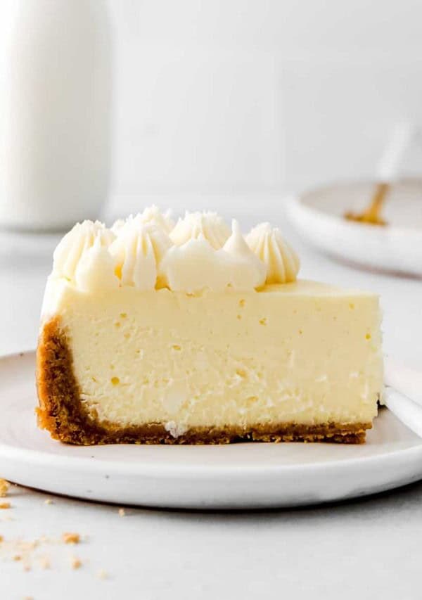 cheesecake on plate