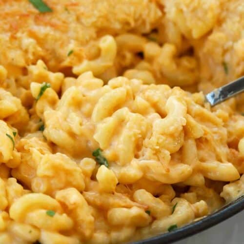 Smoked mac and cheese cooked in a skillet.