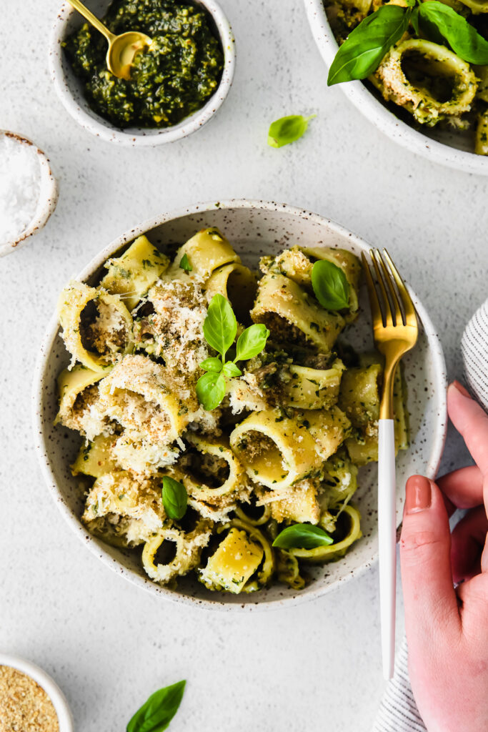 pesto pasta in bowl