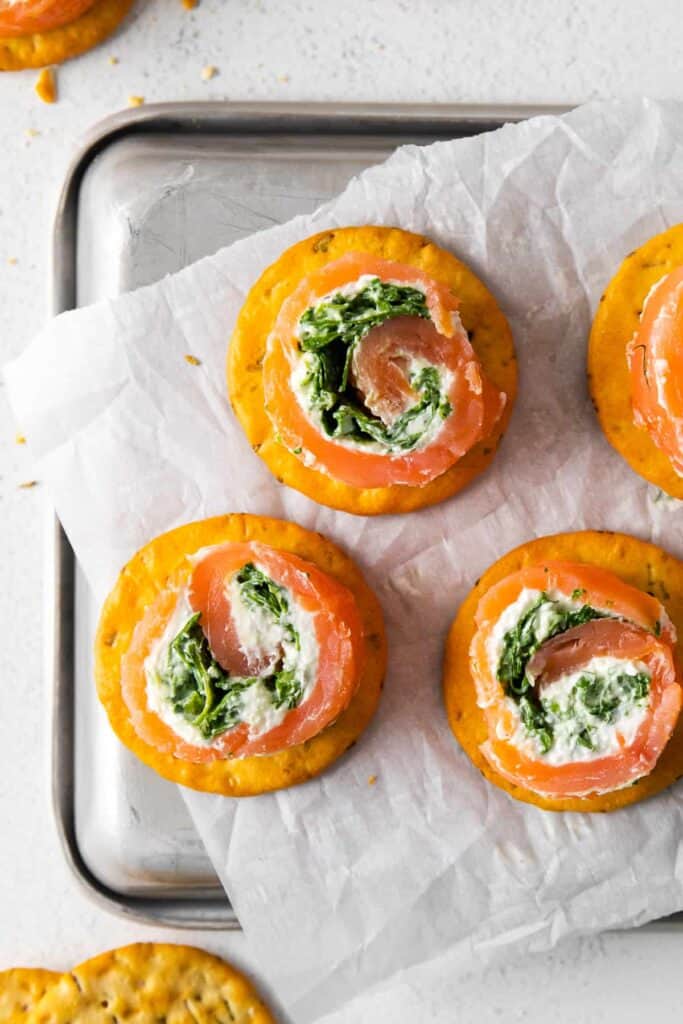 smoked salmon pinwheels on crackers