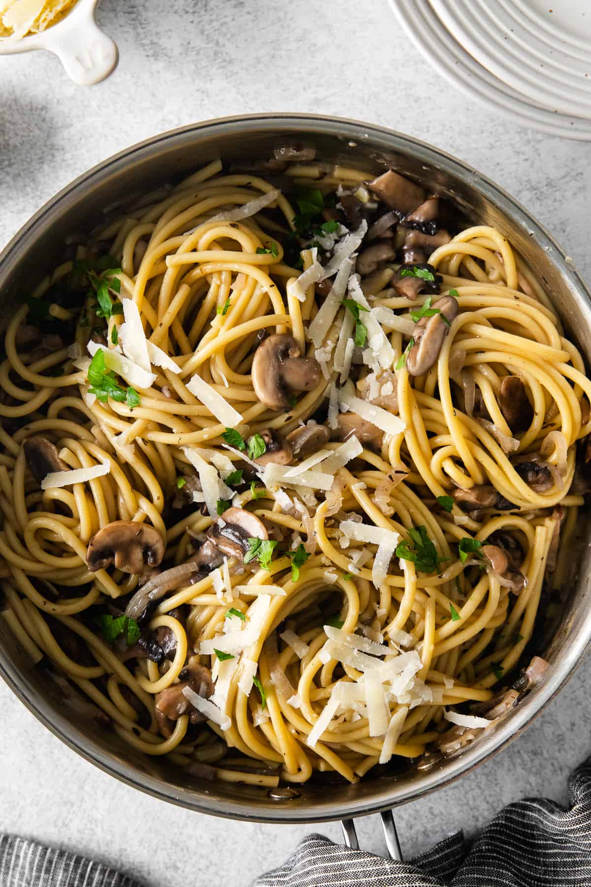 mushroom pasta in pot