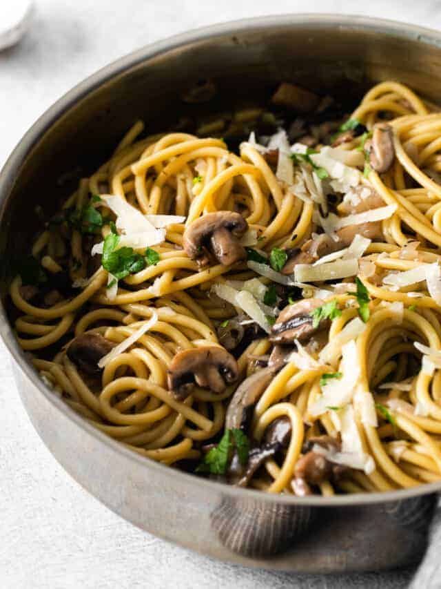 Easy Mushroom Pasta - Cheese Knees 🧀