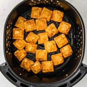 Air fryer ravioli in the air fryer.