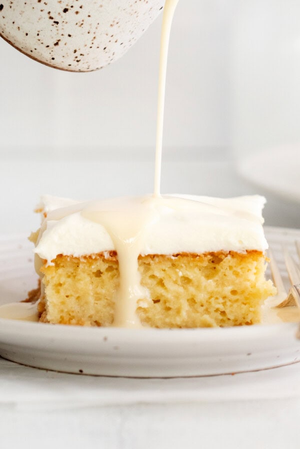 cake on plate.