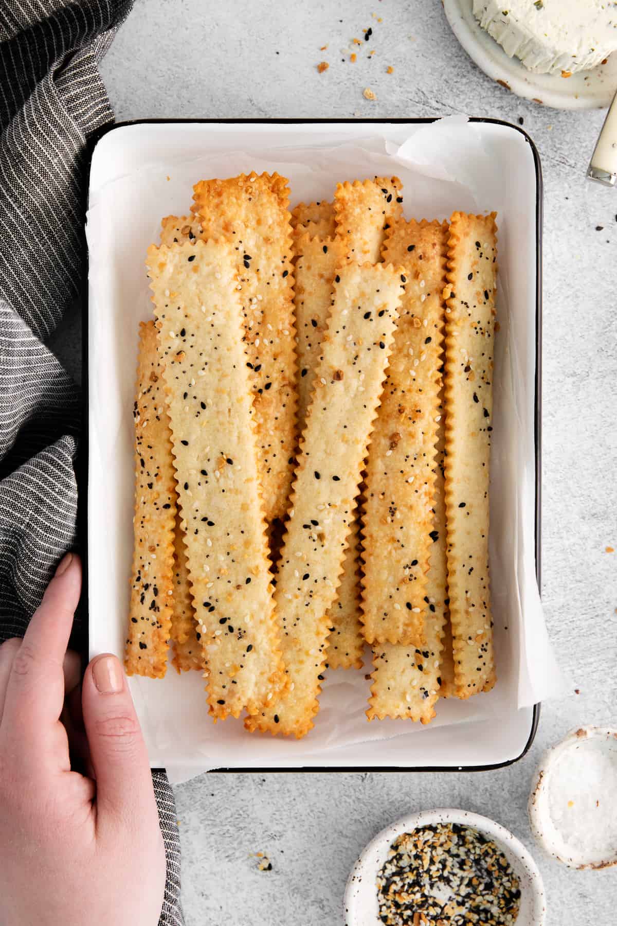 homemade-cheese-crackers-the-cheese-knees