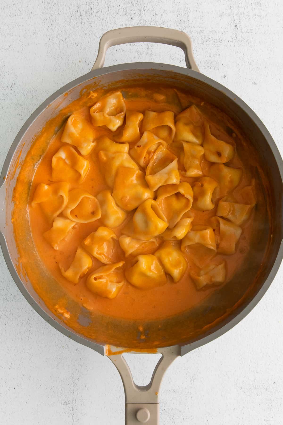 Cheese tortellini in vodka sauce.