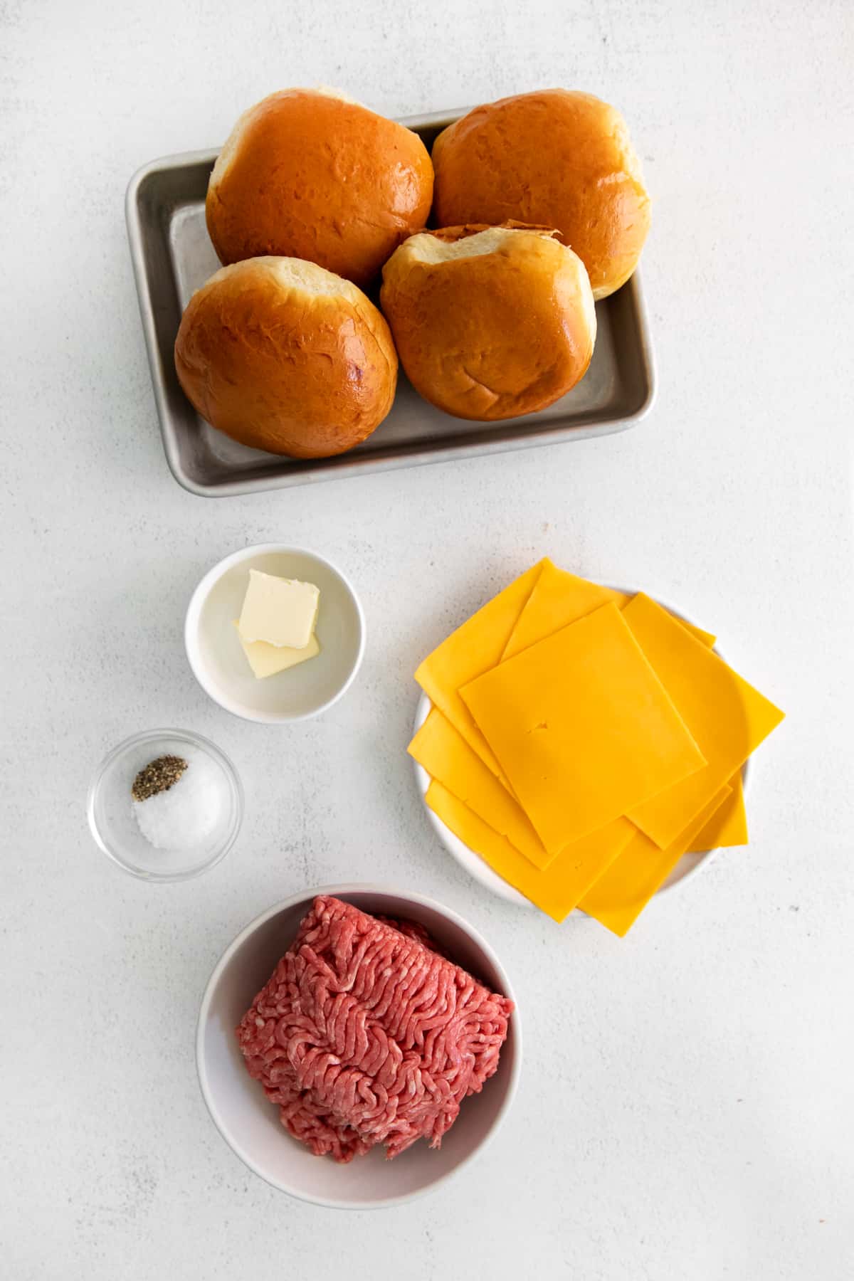 Ingredients for cheeseburgers.