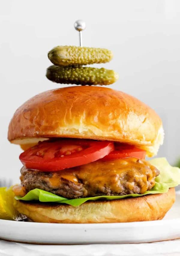 a simple cheeseburger with toppings