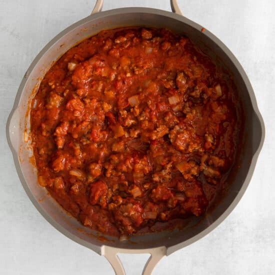 meat sauce in pan.