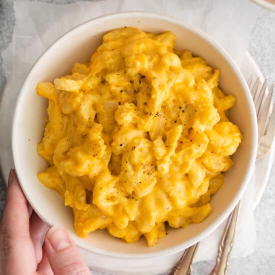 crock pot mac and cheese in bowl.