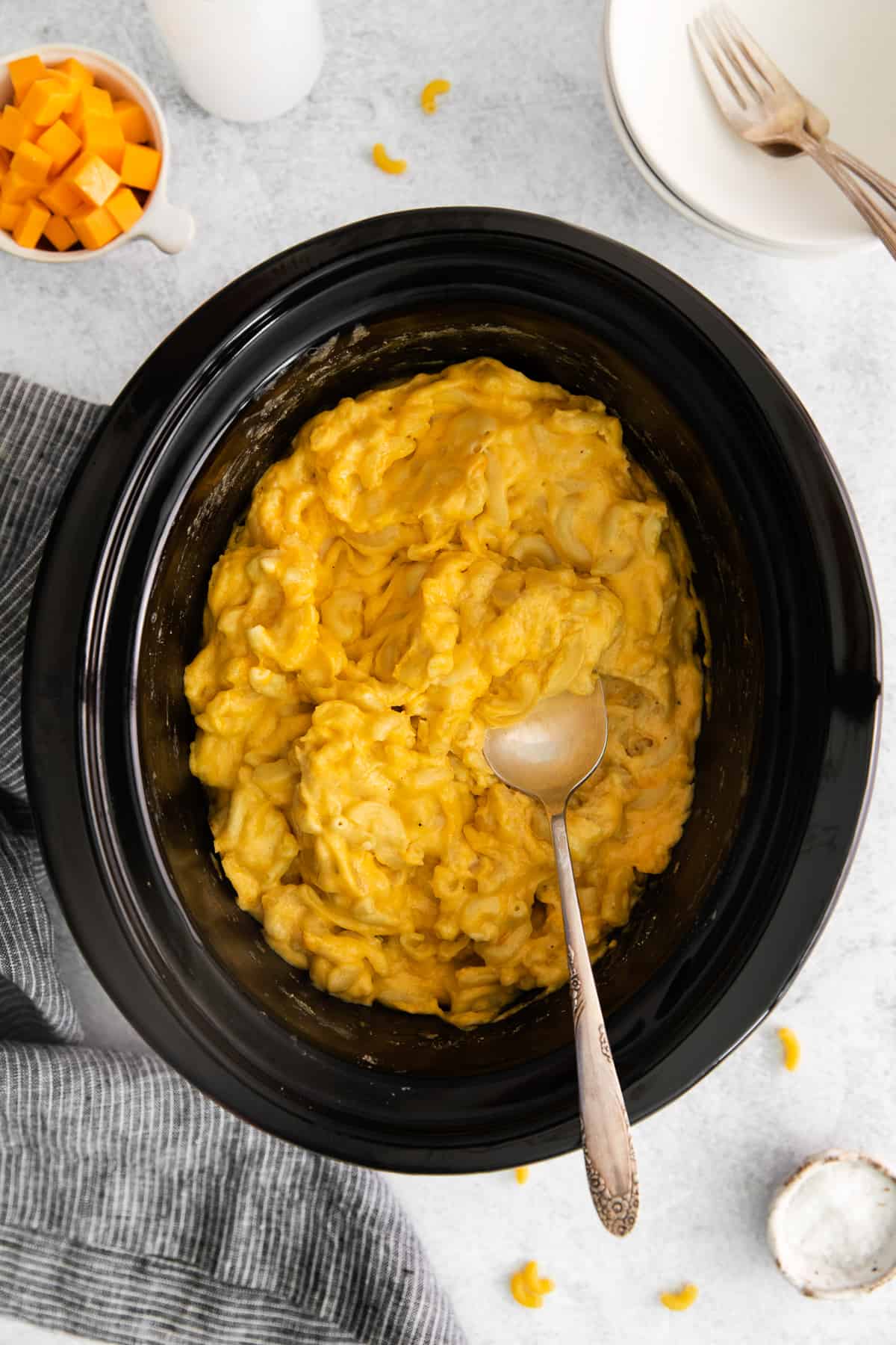mac and cheese in crock pot.