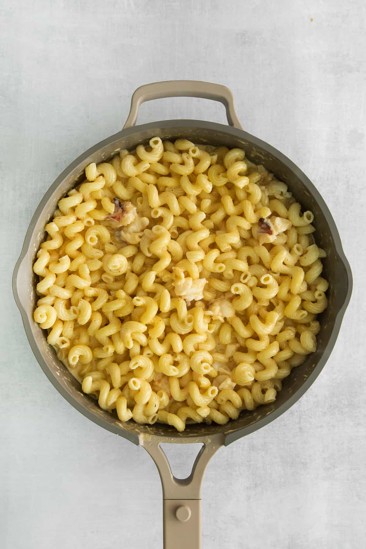  noodles and cheese in pan.