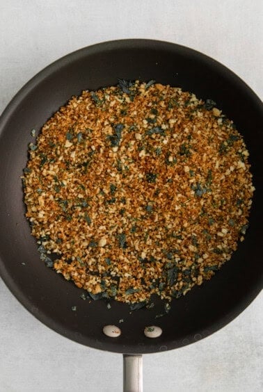 Mac and cheese topping in a skillet.