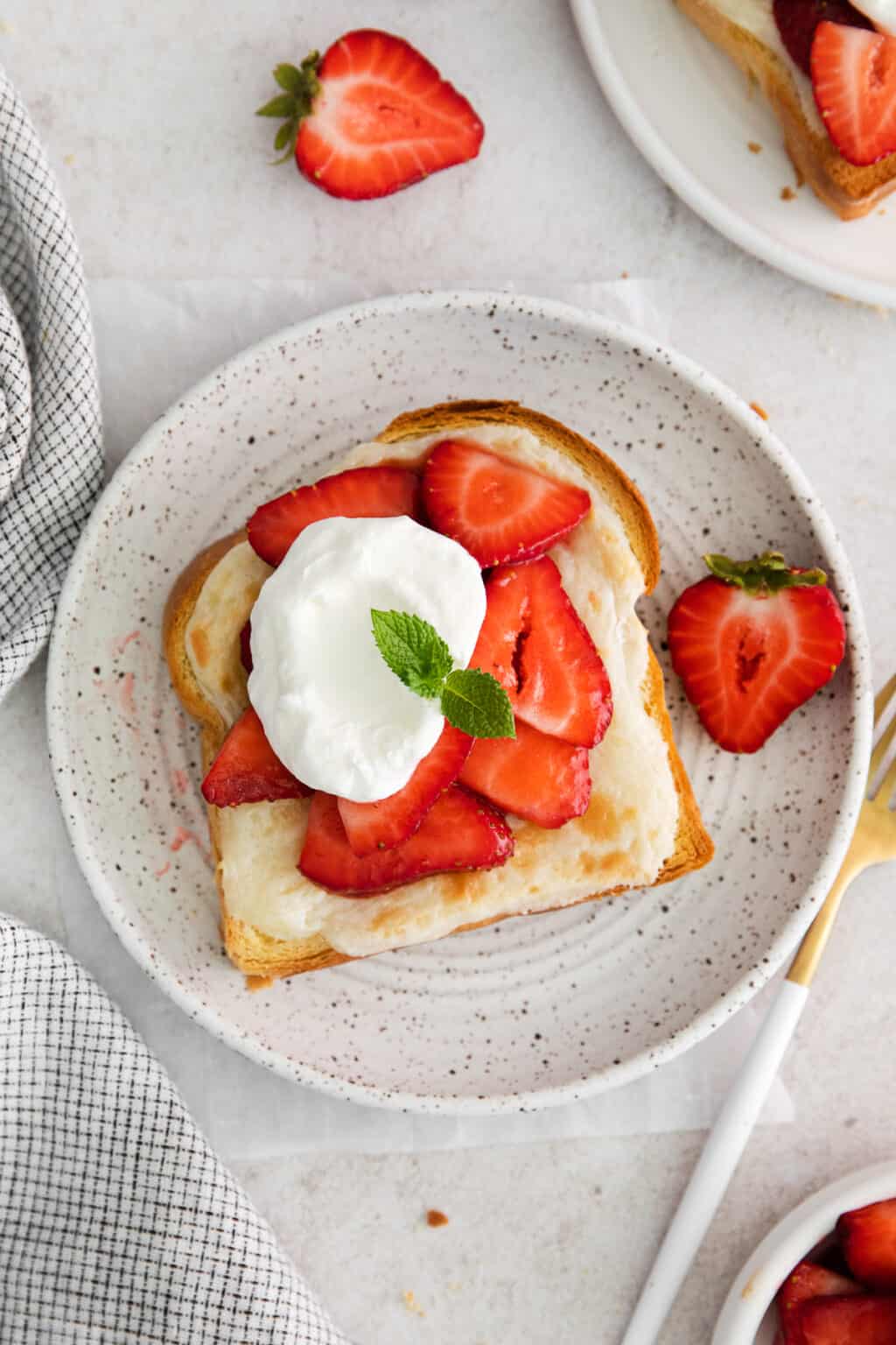 Strawberry Cheesecake French Toast The Cheese Knees