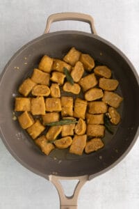 pumpkin gnocchi in skillet.
