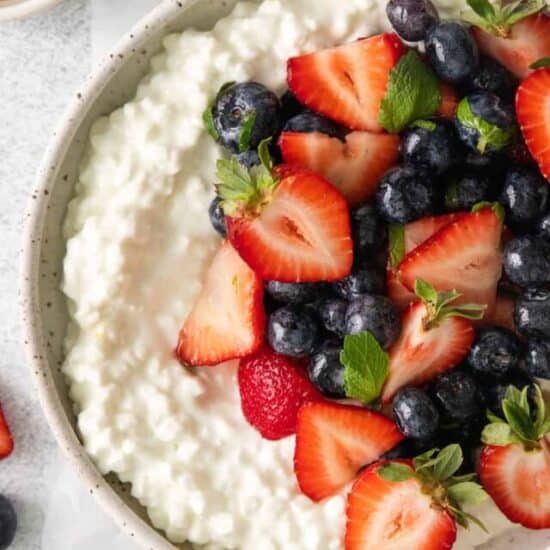 Cottage cheese breakfast bowls.