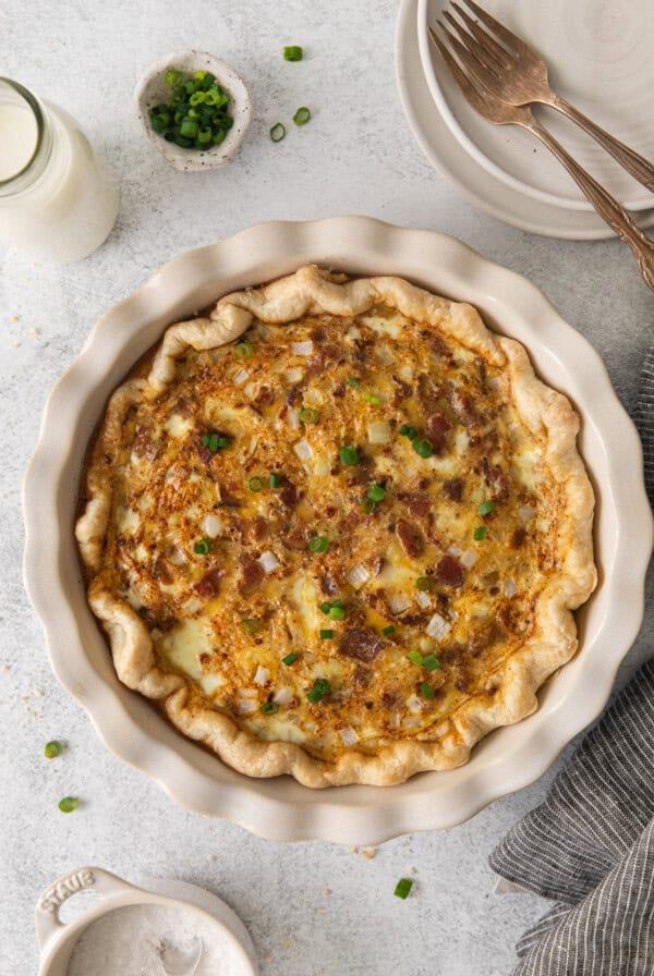 Quiche lorraine in a pie plate.