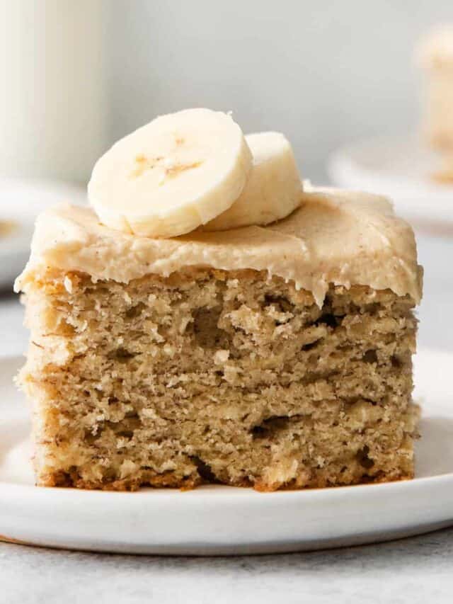 Banana Cake with Cream Cheese Frosting - Cheese Knees 🧀