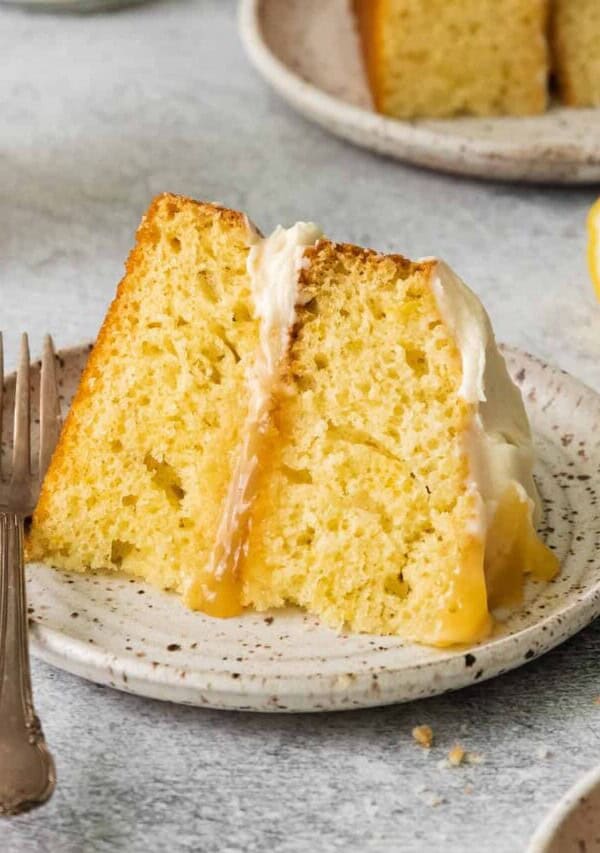 Limoncello mascarpone cake on a plate.