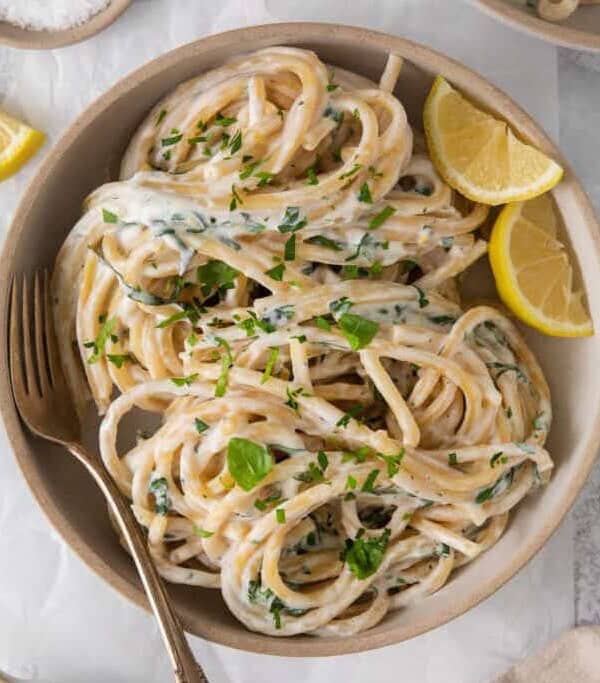 Lemon ricotta pasta in a bowl.