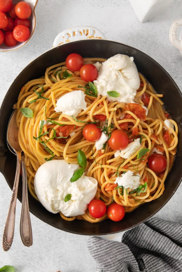 Burrata pasta in a cast iron skillet.