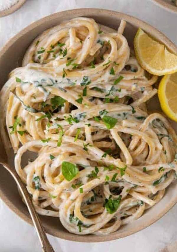 Lemon ricotta pasta in a bowl.
